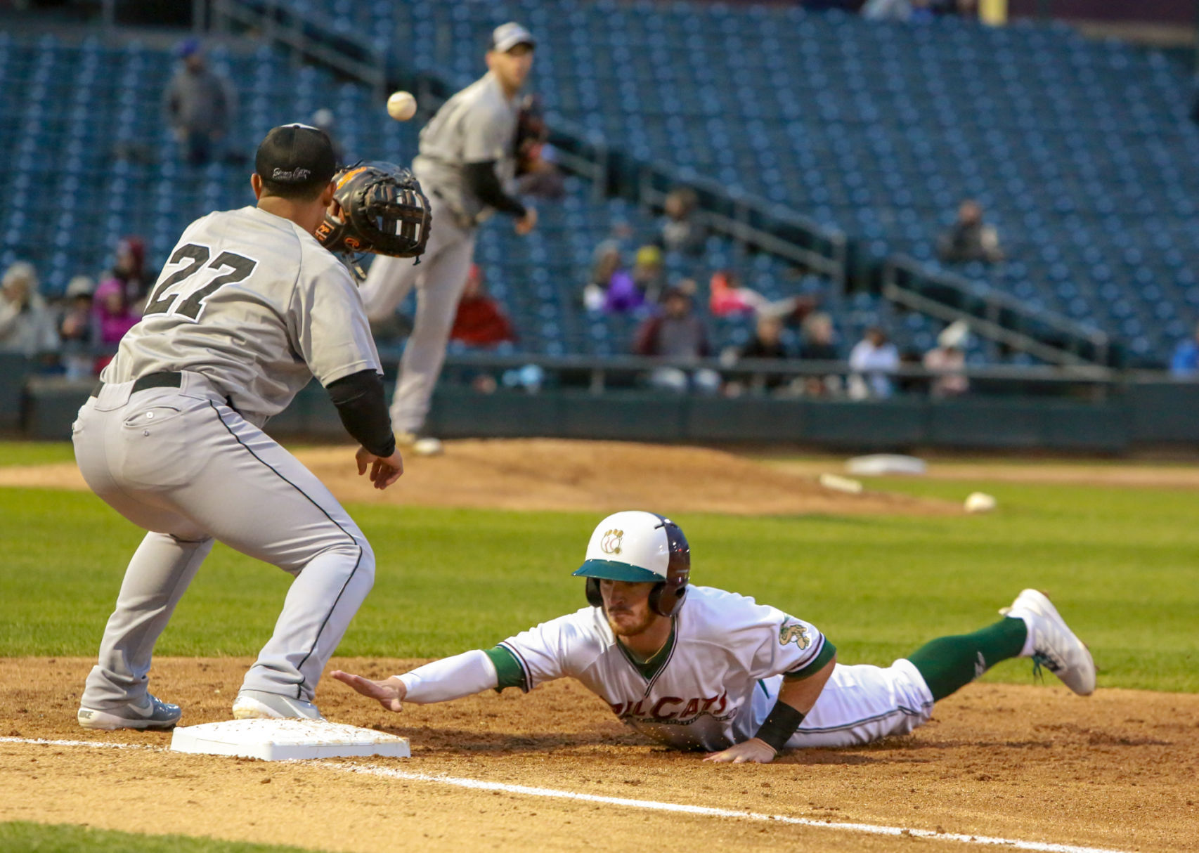 RailCats vs Explorers